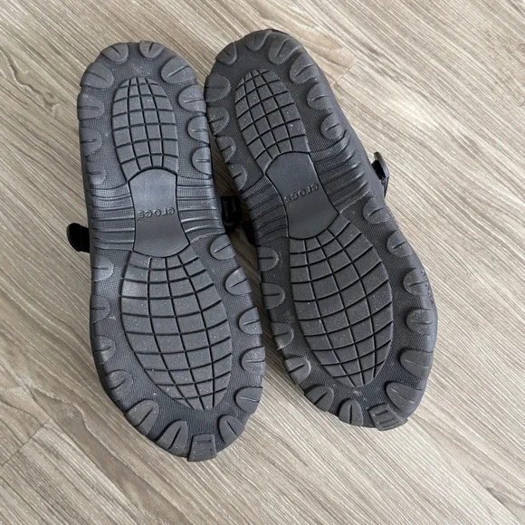 CROCS EXP Terre Mary Jane Ballet Sneaker in Black / Silver Metallic Blue, Size 9 - Picture 10 of 11